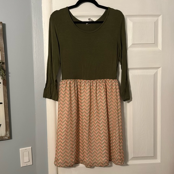 Chevron Patterned Dress - Picture 1 of 3